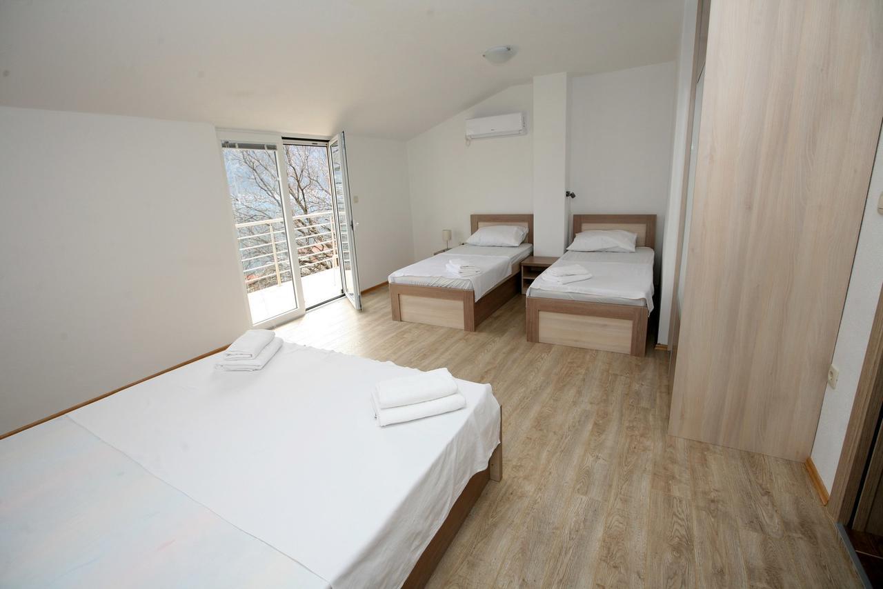 Ruza Apartments Котор Екстериор снимка